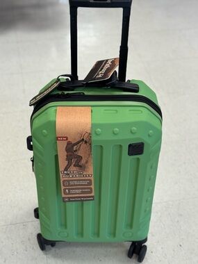 Britbag Green Hardshell Carry-On 22” Spinner Suitcase -